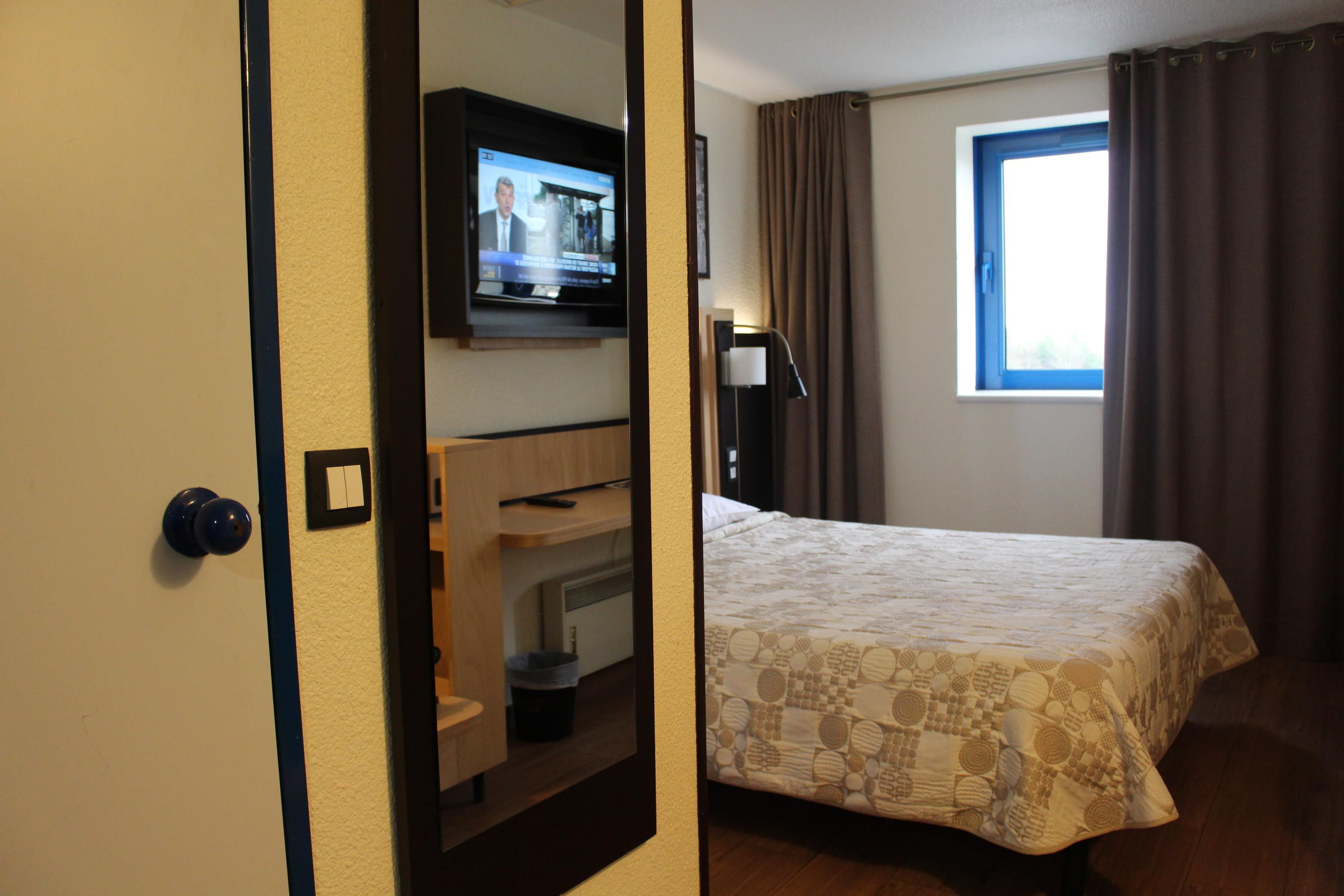 Euro Hotel Airport Orly Rungis Fresnes  Exterior photo